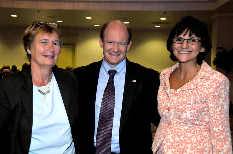 Senator Coons poses with organizers at &ldquo;Creating a Common Vision for Children's Mental Health,&rdquo; a conference hosted by Delaware Family Voices on September 16, 2013.